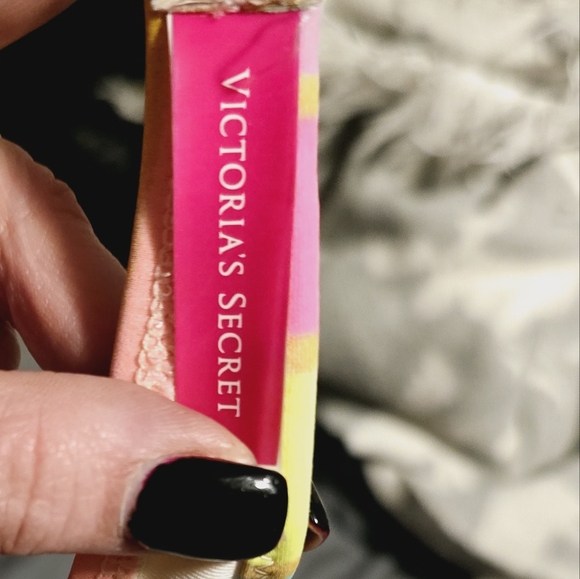 Victoria's Secret lined swimsuit top. Pastel striped size 34B - Picture 5 of 5